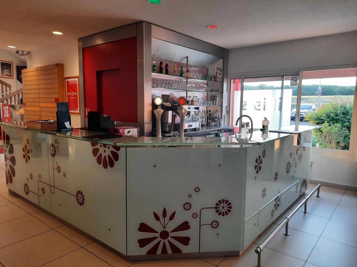 Ibis Avallon Magny  Exterior photo