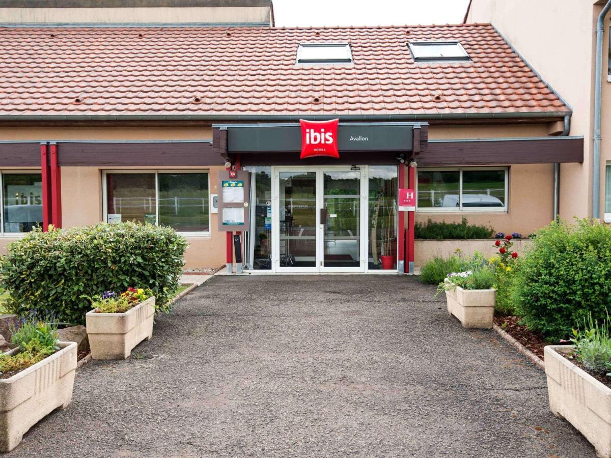 Ibis Avallon Magny  Exterior photo